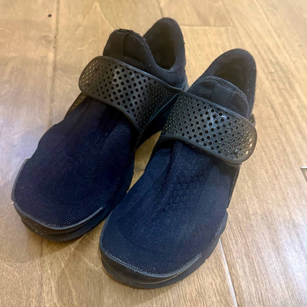 Nike Sock Dart Black Sneakers - Men’s Size 8/Women’s Size 10
